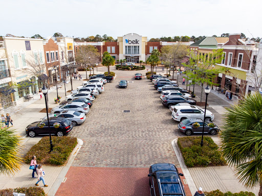 Shopping Mall «Mount Pleasant Towne Centre», reviews and photos, 1218 Belk Dr, Mt Pleasant, SC 29464, USA