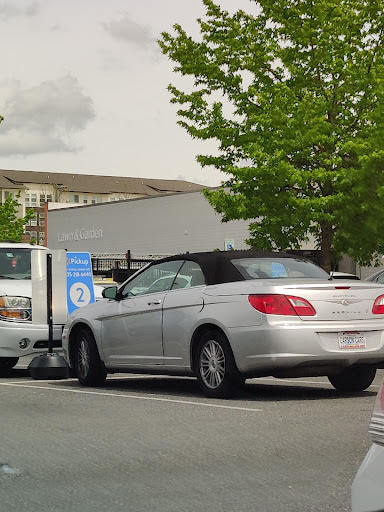 Used Car Dealer «Carson Cars», reviews and photos, 13806 WA-99, Lynnwood, WA 98087, USA