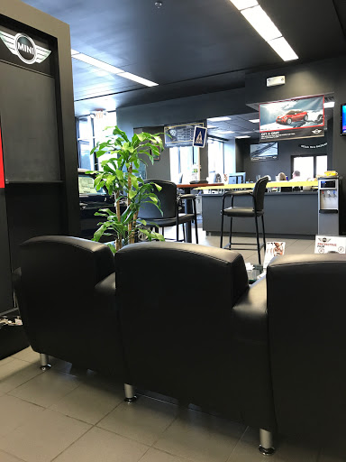 Car Dealer «Morristown Mini», reviews and photos, 198 Madison Ave, Morristown, NJ 07960, USA