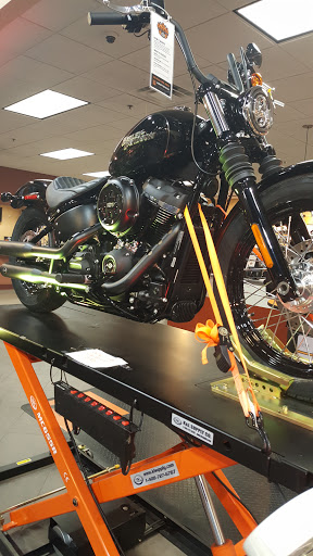 Motorcycle Dealer «Caliente Harley-Davidson», reviews and photos, 7230 NW Loop 410, San Antonio, TX 78245, USA