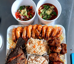 Cocteles & mariscos La Proa. photo