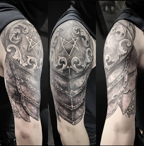 Life Sentence Tattoo & BodyJewelry, 10614 SE Kent-Kangley Rd, Kent, WA 98030, USA, 