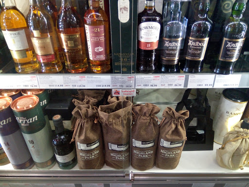 Shopping Mall «Grand Ridge Plaza», reviews and photos, 1451 Highlands Dr NE, Issaquah, WA 98029, USA