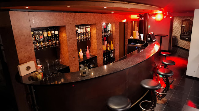 Club Caresse - Bar
