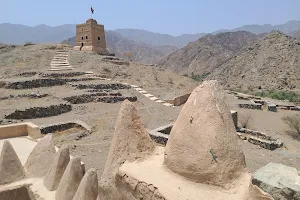 Al Hayl Fort - حصن الحيل image