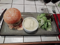 Hamburger du Restaurant français bistrot Melac à Paris - n°3