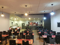 Atmosphère du Restaurant libanais Restaurant La Vallée à Pontoise - n°1