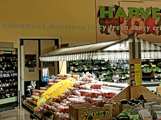Grocery Store «Hannaford Supermarket», reviews and photos, 35 Elm St, Brunswick, ME 04011, USA