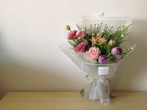 HEVA Gifts | Best Online Flower and Gifts Delivery