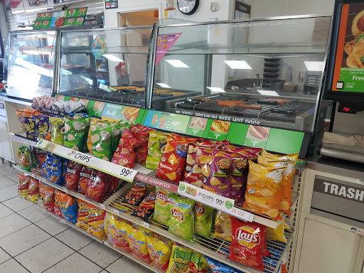 Convenience Store «7-Eleven», reviews and photos, 1570 N Randall Rd, Elgin, IL 60123, USA