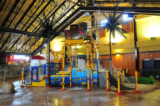 Water Park «Kahuna Laguna Indoor Water Park», reviews and photos, 2251 White Mountain Hwy, North Conway, NH 03860, USA
