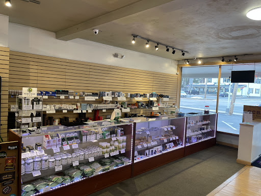 Vaporizer Store «Vape City Smoke Shop», reviews and photos, 406 Washington St, Holliston, MA 01746, USA