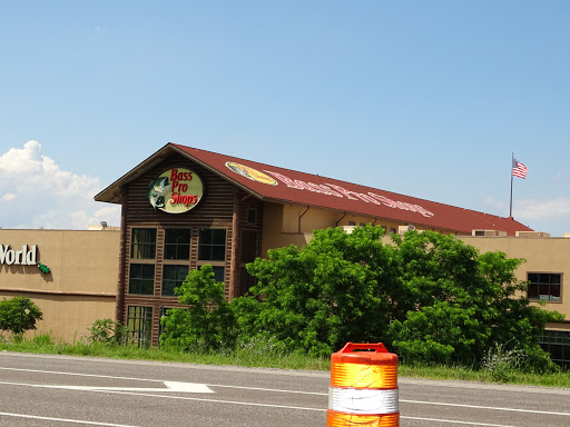 Sporting Goods Store «Bass Pro Shops», reviews and photos, 6425 Daniel Burnham Dr, Portage, IN 46368, USA