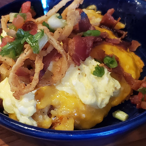 American Restaurant «Cracker Barrel Old Country Store», reviews and photos, 2003 Eatonton Rd, Madison, GA 30650, USA