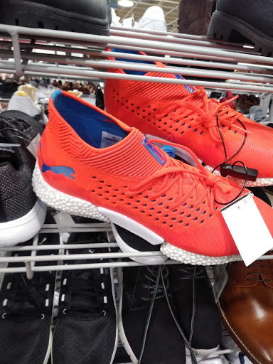 Clothing Store «Burlington Coat Factory», reviews and photos, 22331 Eureka Rd, Taylor, MI 48180, USA