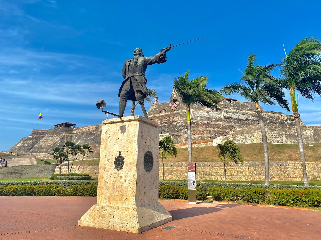 Monumento a Don Blas de Lezo y Olavarrieta