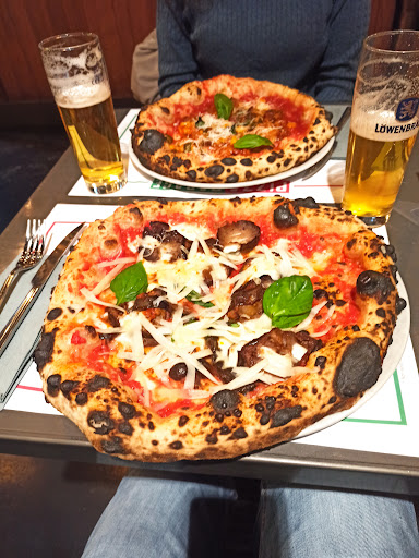 Pizza Garage in Novara, Provincia di Novara
