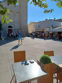 Atmosphère du Restaurant La Maison de Jeanne à Saintes-Maries-de-la-Mer - n°1