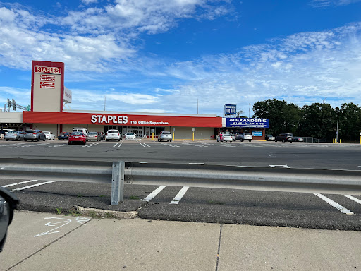 Office Supply Store «Staples», reviews and photos, 757 Gallivan Blvd, Dorchester, MA 02122, USA