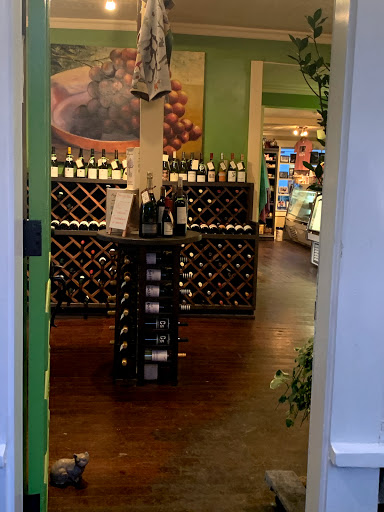 Wine Store «Brown Jug Wine Shop», reviews and photos, 1 Jarves St, Sandwich, MA 02563, USA