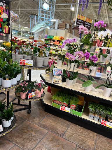 Produce Market «ShopRite of East Brunswick», reviews and photos, 14-22 W Prospect St, East Brunswick, NJ 08816, USA