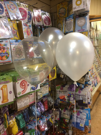 Paper shop - helium balloons