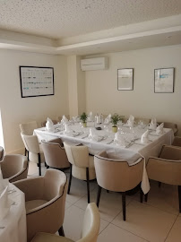 Atmosphère du Restaurant Hôtel Les Criquets - Bordeaux à Blanquefort - n°12