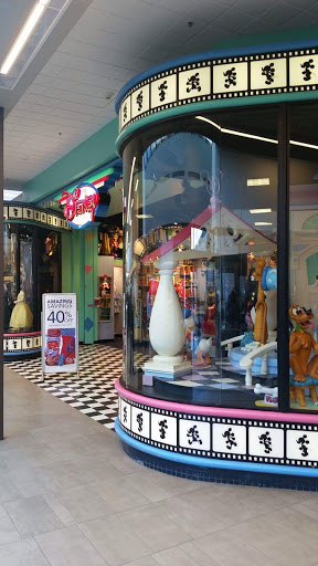 Toy Store «Disney Store», reviews and photos, 460 Broadway Mall, Hicksville, NY 11801, USA