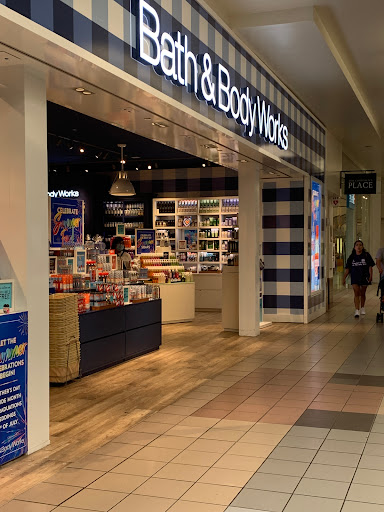 Shopping Mall «Visalia Mall», reviews and photos, 2031 S Mooney Blvd, Visalia, CA 93277, USA