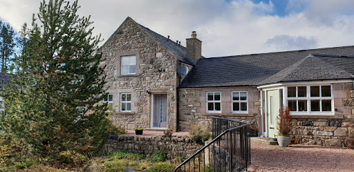 Holmeview Cottage