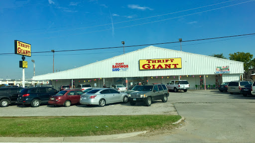 Thrift Giant, 10544 Harry Hines Blvd, Dallas, TX 75220, USA, 