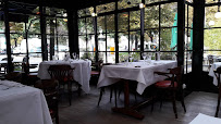 Atmosphère du Restaurant français Restaurant Place Bernard à Bourg-en-Bresse - n°17