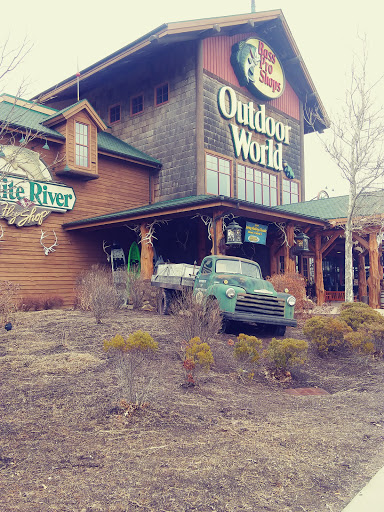 Sporting Goods Store «Bass Pro Shops», reviews and photos, 10000 Bass Pro Blvd, Rossford, OH 43460, USA