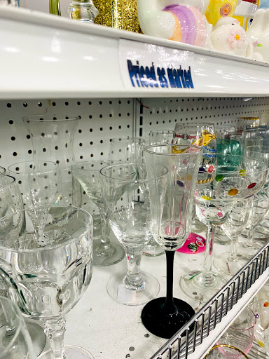 Thrift Store «Goodwill Wesley Chapel Superstore», reviews and photos, 2390 Willow Oak Dr, Wesley Chapel, FL 33544, USA