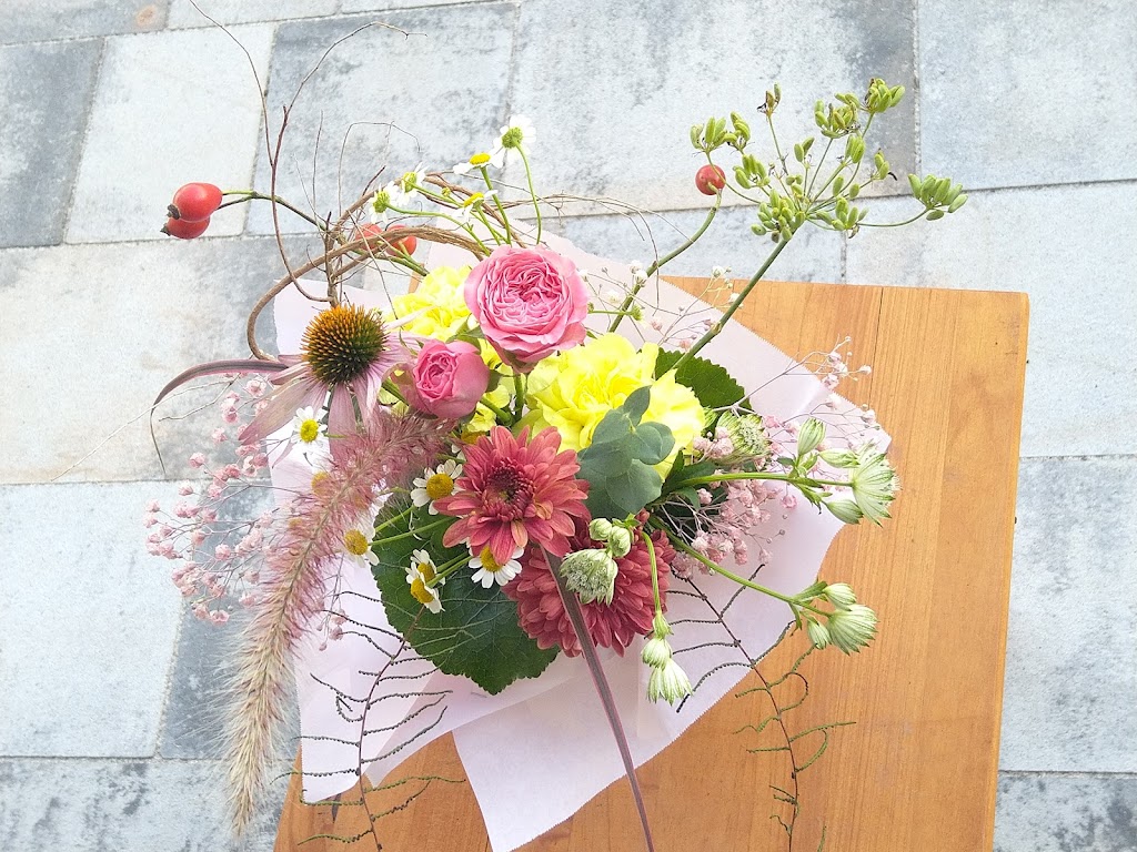 L A E T U S Blumenkunst