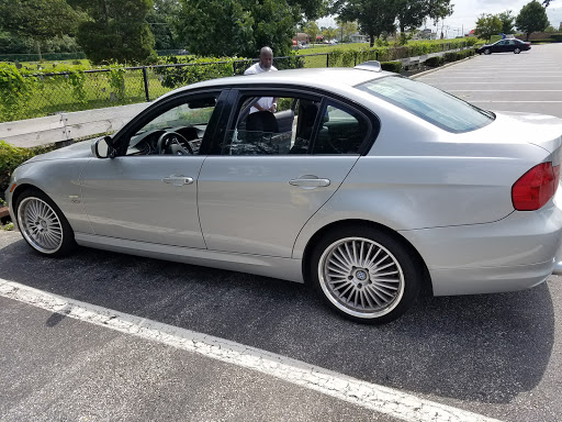 Premium Auto Outlet Inc, 5 N White Horse Pike, Lawnside, NJ 08045, USA, 