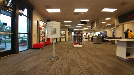 Cell Phone Store «Verizon», reviews and photos, 2241 Prairie Center Pkwy, Brighton, CO 80601, USA