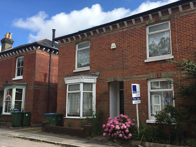Reviews of Blue Door Estate Agents in Southampton - Real estate agency