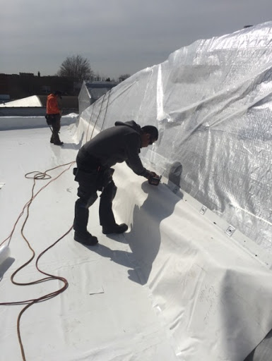 Roofing Contractor «Lindholm Roofing», reviews and photos, 3588 N Milwaukee Ave, Chicago, IL 60641, USA