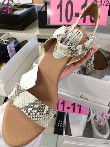 Clothing Store «Half Of Half Name Brand Clothing», reviews and photos, 4720 S Cooper St, Arlington, TX 76017, USA