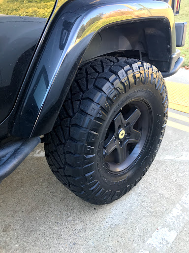 Tire Shop «Discount Tire Store - Woodstock, GA», reviews and photos, 160 Woodstock Square Ave, Woodstock, GA 30189, USA