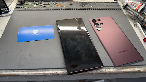 Cell Phone Repair Center-iPhone-Samsung- iPad-MacBook-LG-Motorola image