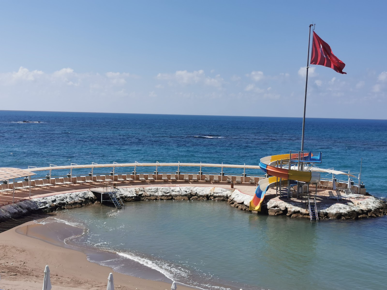 Foto von Orange County Alanya Beach und die siedlung