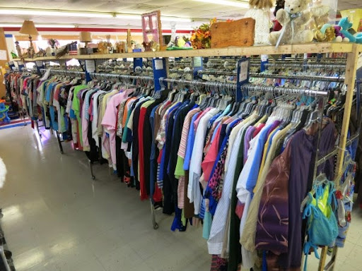 Thrift Store «The Kindness Wave Foundation Thrift Store», reviews and photos, 6210 Seminole Blvd, Seminole, FL 33772, USA