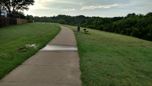 Park «Buffalo Ridge Park», reviews and photos, 5720 Parkwood Trail, Haltom City, TX 76137, USA