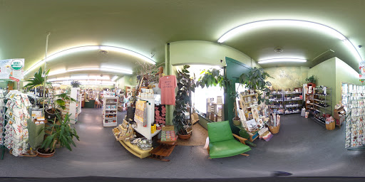 Grocery Store «Bear Foods Natural Market», reviews and photos, 125 E Woodin Ave, Chelan, WA 98816, USA