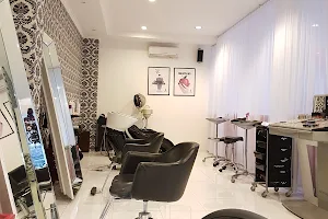 Glo Salon & Beauty Sanur image