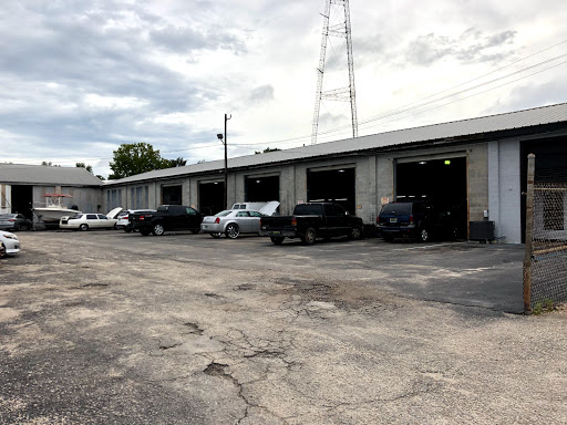 Auto Repair Shop «R & R Automotive», reviews and photos, 3356 SpringHill Ave, Mobile, AL 36607, USA