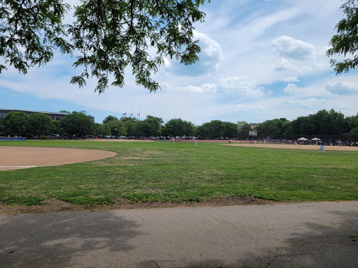 Park «Welles Park», reviews and photos, 2333 W Sunnyside Ave, Chicago, IL 60625, USA