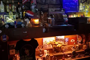 Clifford's Pub 4am Liquor Store image